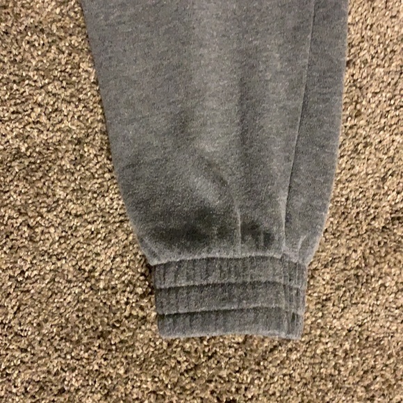 UGG men’s lounge pants b - Picture 2 of 6